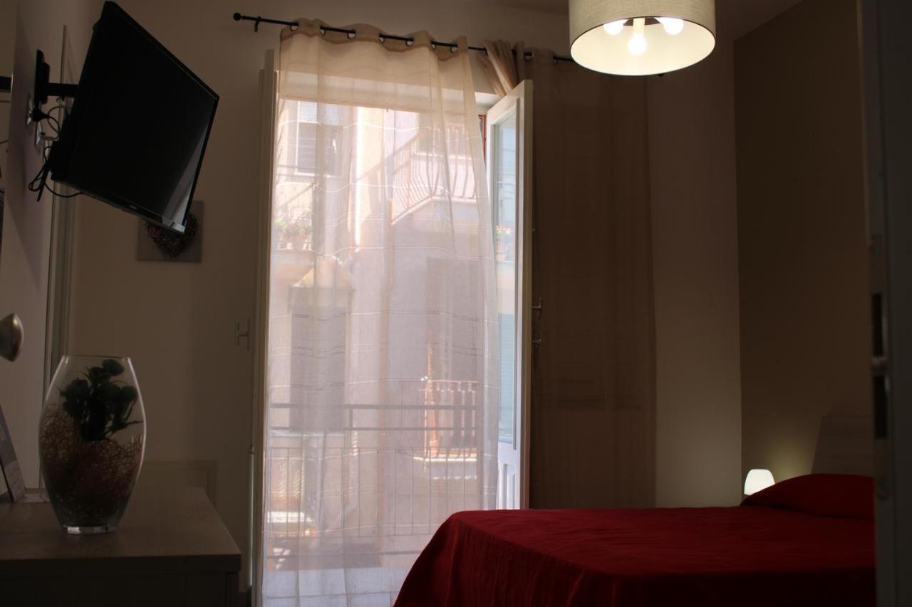 La Stanza Vicino Al Mare , Una Camera Da Letto E Bagno Con Balcone Vista Mare Daire Balestrate Dış mekan fotoğraf