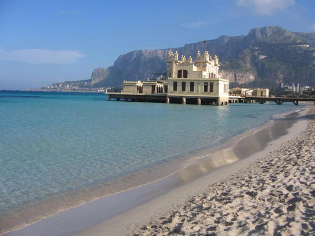 La Stanza Vicino Al Mare , Una Camera Da Letto E Bagno Con Balcone Vista Mare Daire Balestrate Dış mekan fotoğraf