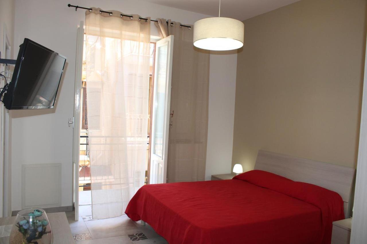 La Stanza Vicino Al Mare , Una Camera Da Letto E Bagno Con Balcone Vista Mare Daire Balestrate Dış mekan fotoğraf