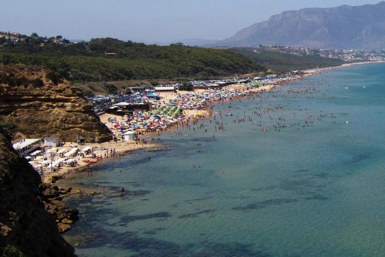 La Stanza Vicino Al Mare , Una Camera Da Letto E Bagno Con Balcone Vista Mare Daire Balestrate Dış mekan fotoğraf