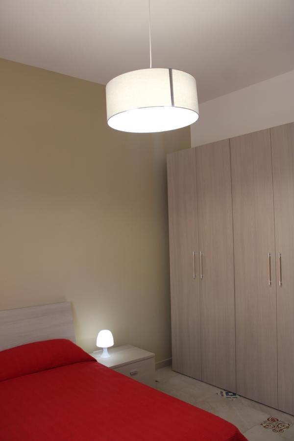 La Stanza Vicino Al Mare , Una Camera Da Letto E Bagno Con Balcone Vista Mare Daire Balestrate Dış mekan fotoğraf